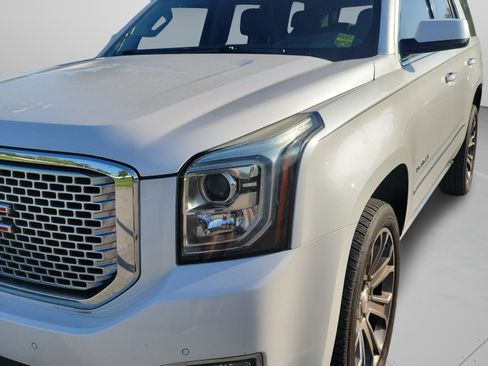 Used 2017 GMC Yukon Denali w/ Open Road Package RWD image 9