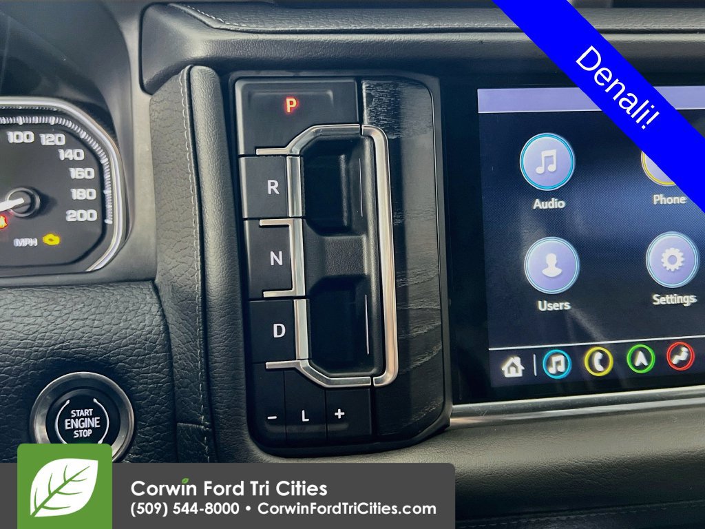 Used 2021 GMC Yukon Denali w/ Denali Premium Package AWD/4WD image 9