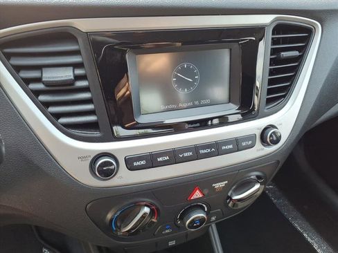 Used 2021 Hyundai Accent SE FWD image 30