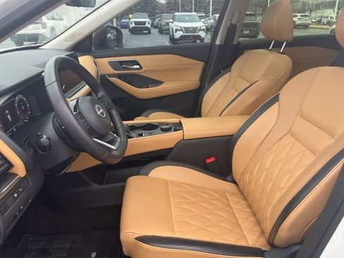 Certified 2023 Nissan Rogue Platinum w/ Platinum Premium Package image 21