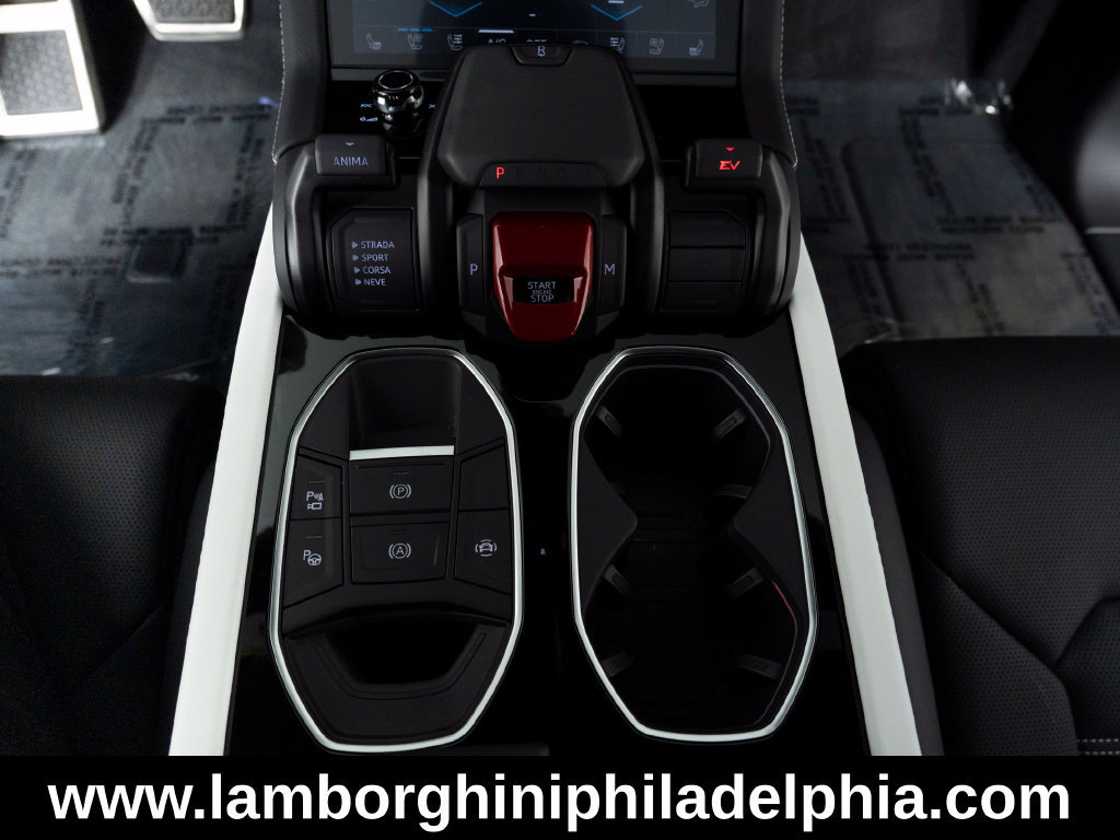 Used 2025 Lamborghini Urus S AWD/4WD image 21