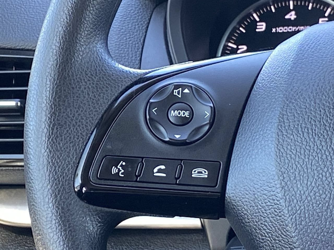 Used 2024 Mitsubishi Eclipse Cross AWD image 25