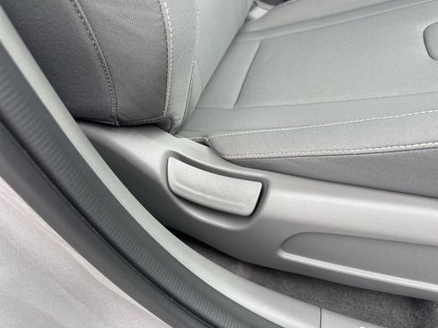 Used 2023 Hyundai Elantra SEL w/ Convenience Package image 39