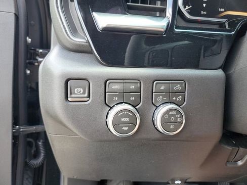 New 2026 GMC Sierra 2500 SLT w/ SLT Convenience Package AWD/4WD image 31