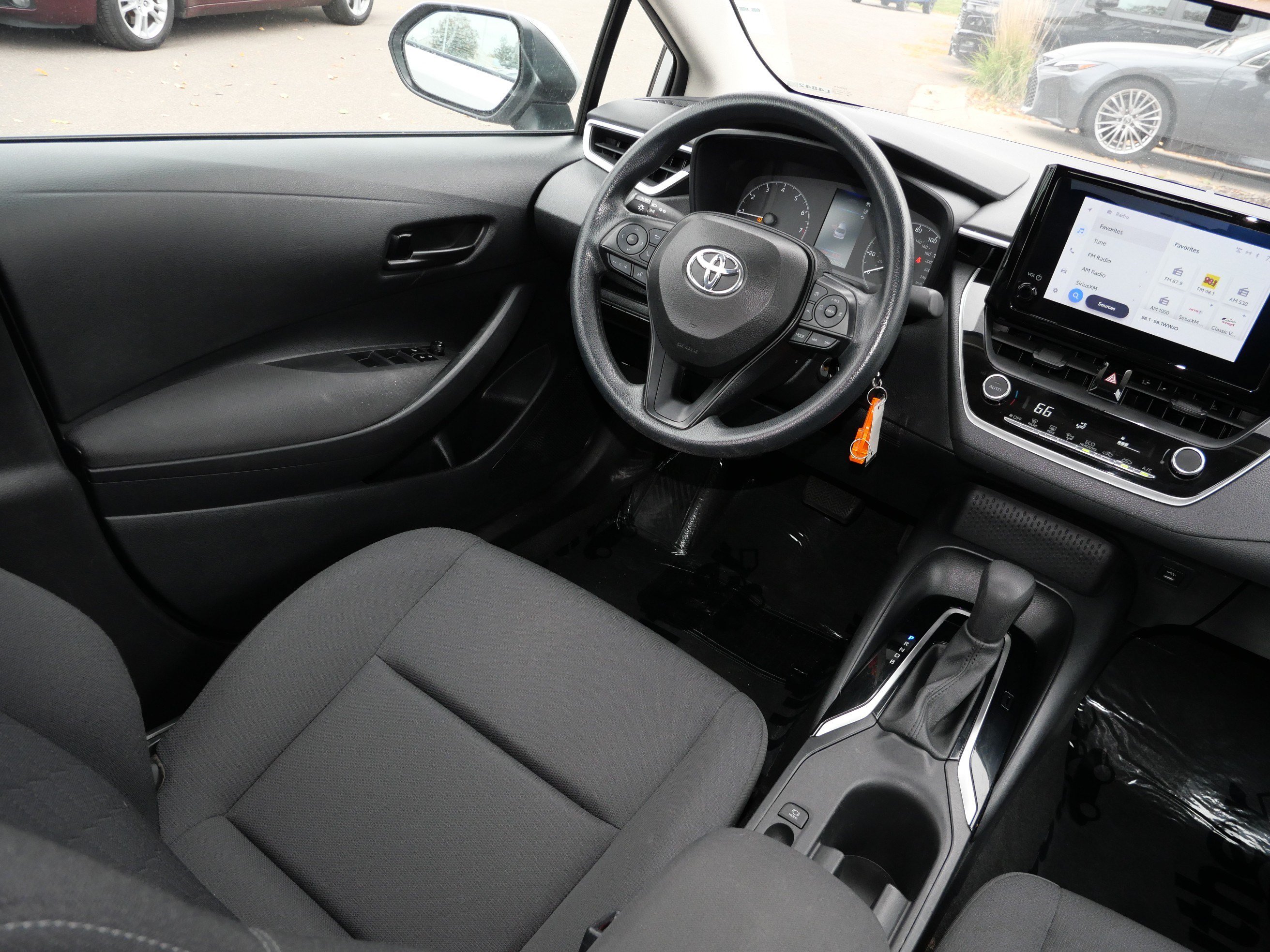 Used 2024 Toyota Corolla LE FWD image 9