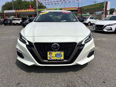 Certified 2022 Nissan Altima 2.5 SR AWD/4WD image 8