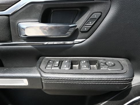 Used 2025 RAM 1500 Laramie AWD/4WD image 13
