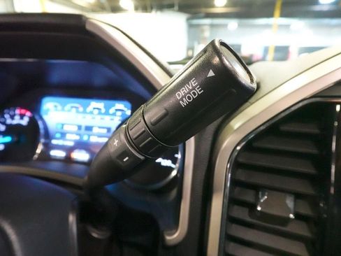 Used 2022 Ford F250 Lariat w/ Tremor Off-Road Package image 17