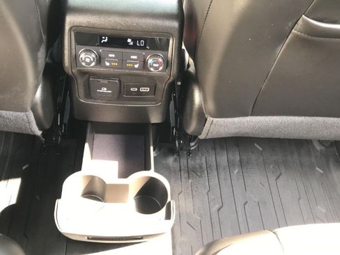 Certified 2023 GMC Acadia SLT w/ Elevation Edition AWD/4WD image 31