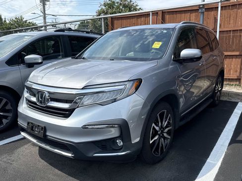 Used 2022 Honda Pilot Touring image 2