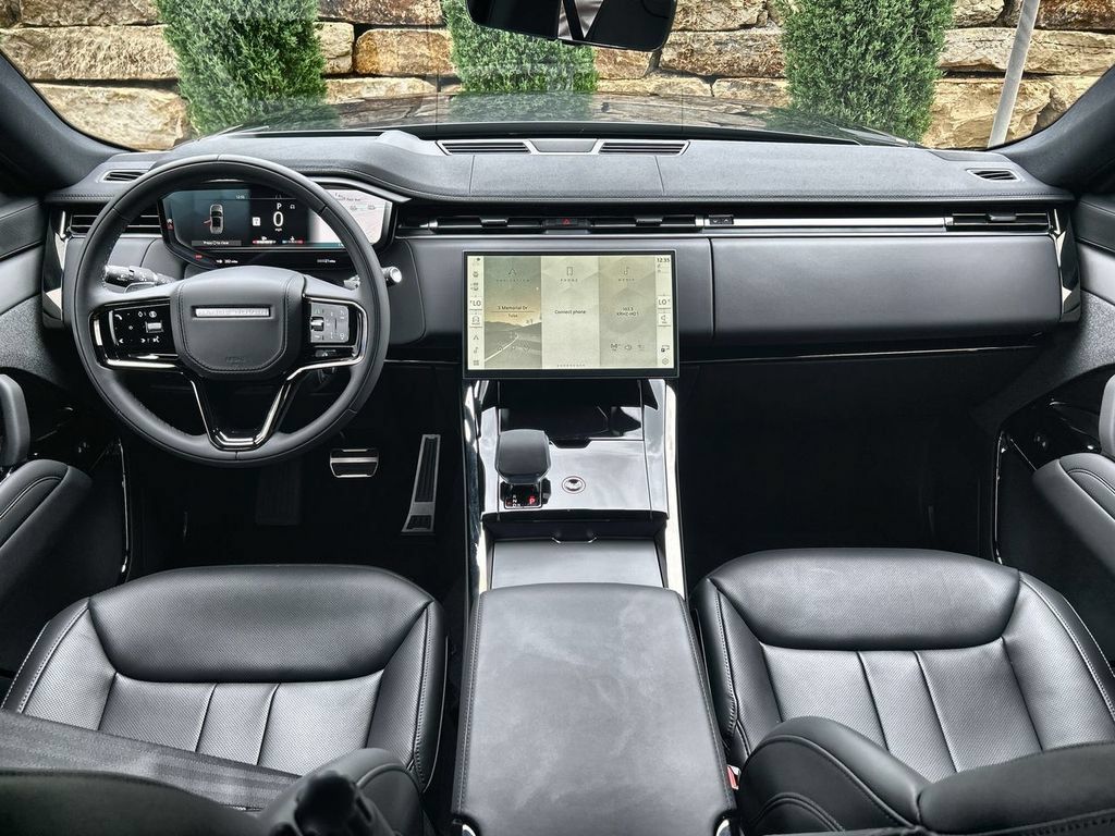 New 2026 Land Rover Range Rover Sport Dynamic SE AWD/4WD image 12