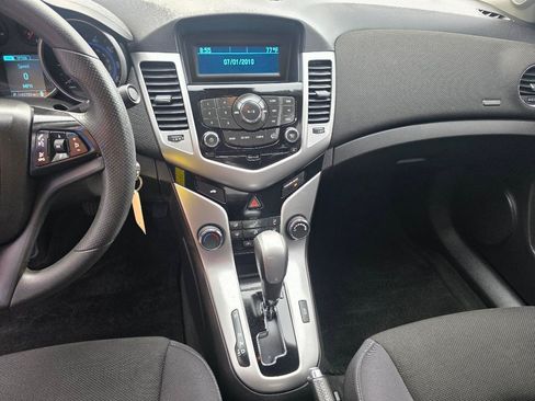 Used 2015 Chevrolet Cruze LT FWD image 16