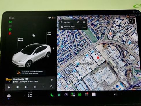 Used 2020 Tesla Model Y Long Range AWD/4WD image 62