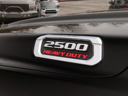 Used 2024 RAM 2500 Big Horn w/ Safety Group image 10