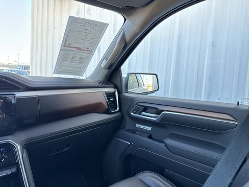 Used 2025 GMC Sierra 1500 Denali w/ Denali Reserve Package image 23