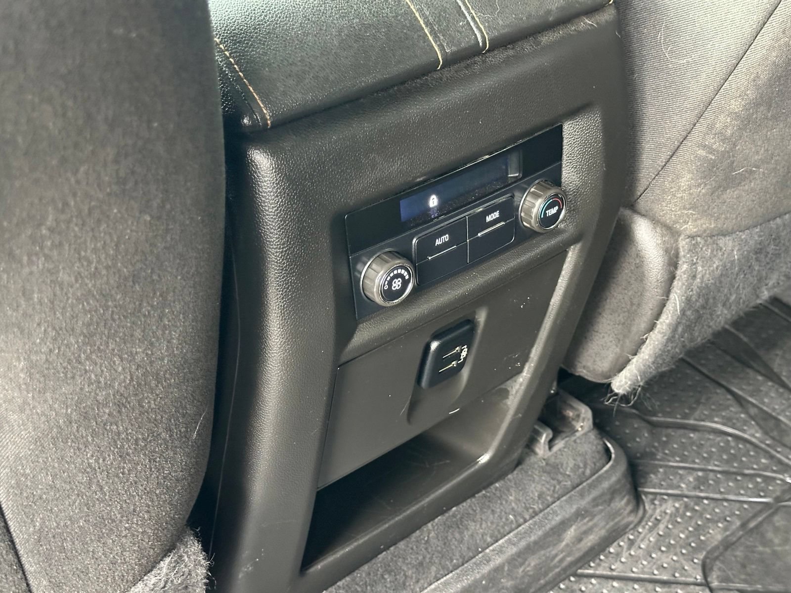 Used 2018 Chevrolet Traverse LS AWD/4WD image 19