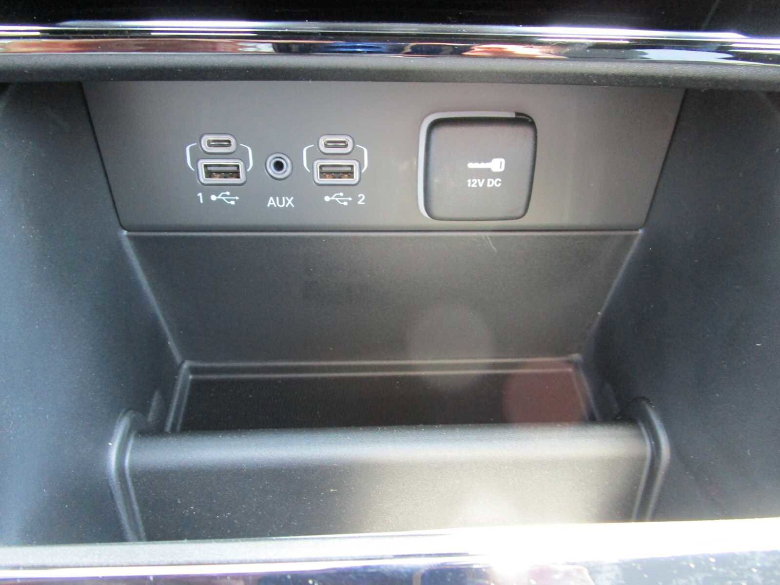 Used 2025 Jeep Grand Cherokee Limited w/ Black Appearance Package AWD/4WD image 27