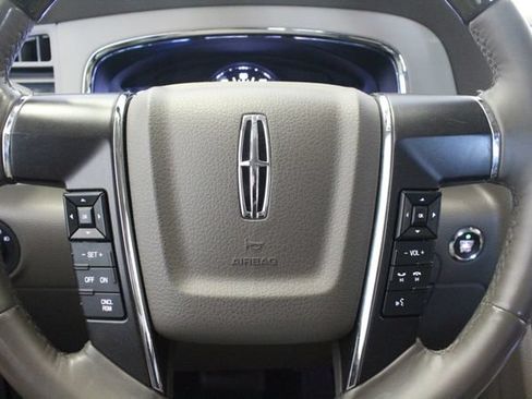Used 2015 Lincoln Navigator 2WD image 12