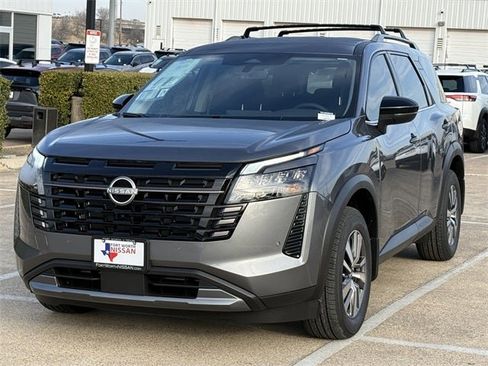 New 2026 Nissan Pathfinder SL image 4