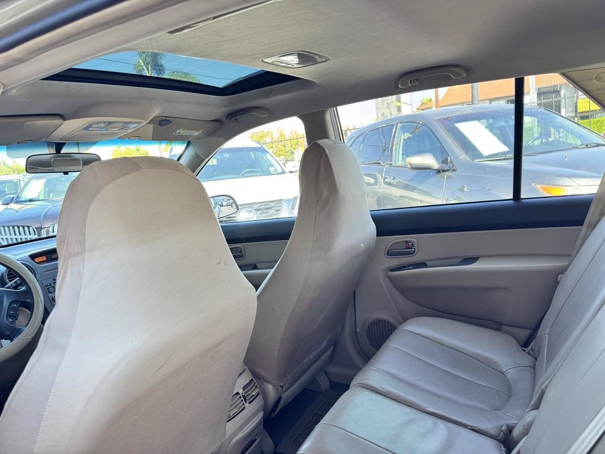 Used 2007 Kia Rondo EX w/ Premium Pkg FWD image 28