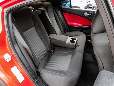 Used 2019 Dodge Charger R/T image 39