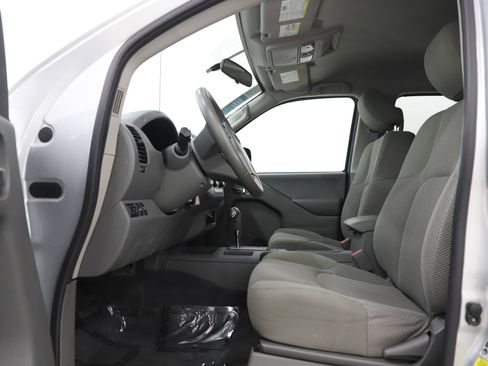 Used 2019 Nissan Frontier SV image 23