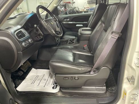 Used 2013 Chevrolet Silverado 1500 LTZ w/ LTZ White Diamond Edition AWD/4WD image 11