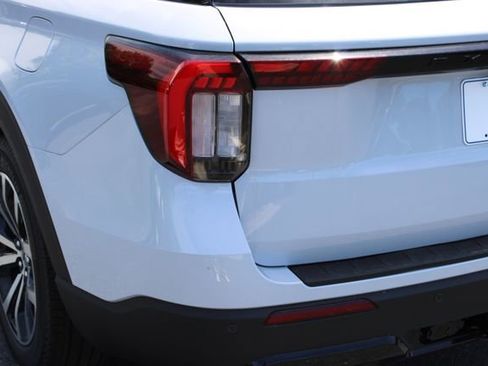 New 2026 Ford Explorer ST-Line RWD image 22