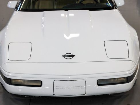 Used 1993 Chevrolet Corvette Coupe image 7