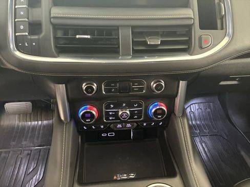 Used 2023 GMC Yukon XL SLT AWD/4WD image 21