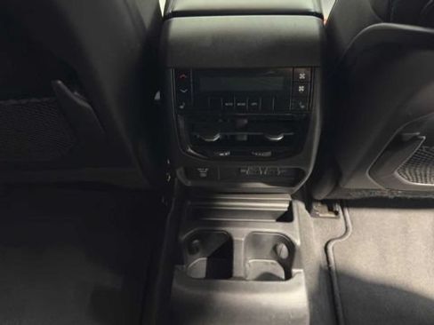 Used 2022 Jeep Grand Cherokee L Limited RWD image 18
