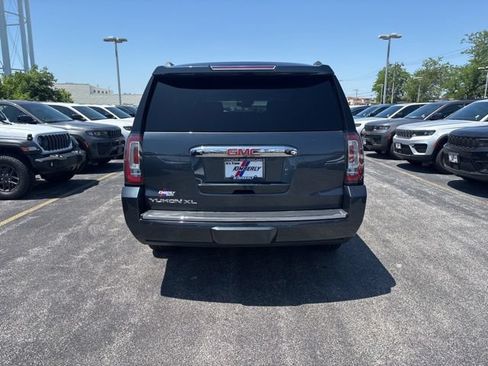 Used 2020 GMC Yukon XL Denali w/ Open Road Package AWD/4WD image 11