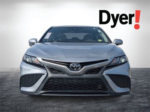 Used 2024 Toyota Camry SE image 9