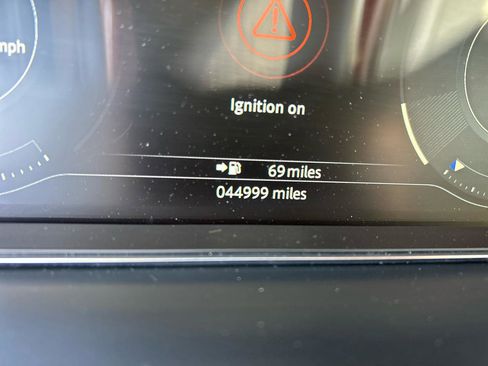 Used 2020 Jaguar E-PACE SE image 19