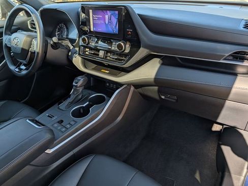 Used 2024 Toyota Highlander XSE image 36