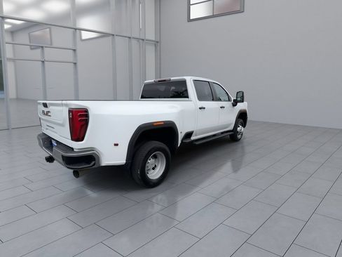 Used 2025 GMC Sierra 3500 Pro AWD/4WD image 8
