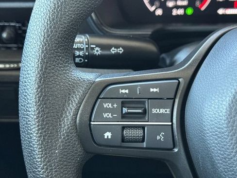 Certified 2025 Honda CR-V EX image 29