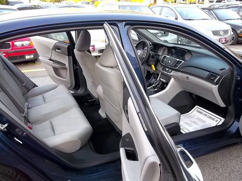 Used 2014 Honda Accord LX image 9