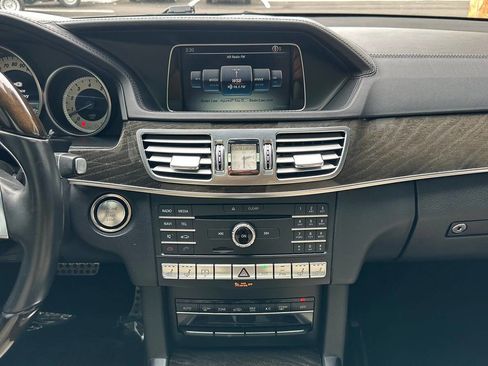 Used 2016 Mercedes-Benz E 400 Sedan image 27