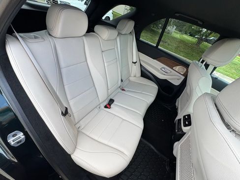 Certified 2025 Mercedes-Benz GLE 450 4MATIC image 17