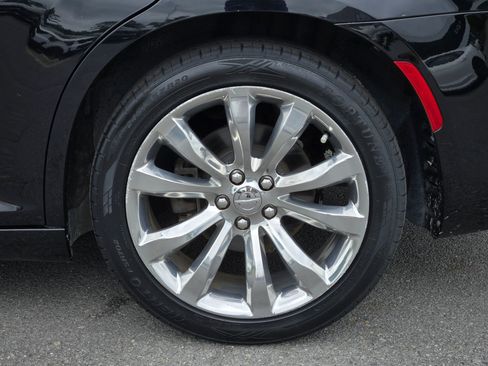 Used 2016 Chrysler 300 Limited RWD image 17