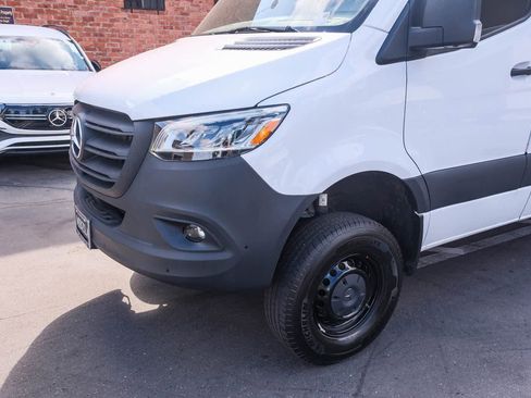 Used 2024 Mercedes-Benz Sprinter 2500 image 12