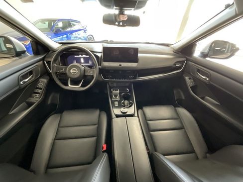 Used 2024 Nissan Rogue SL image 9