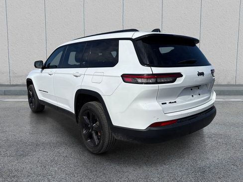Used 2023 Jeep Grand Cherokee L Laredo AWD/4WD image 5