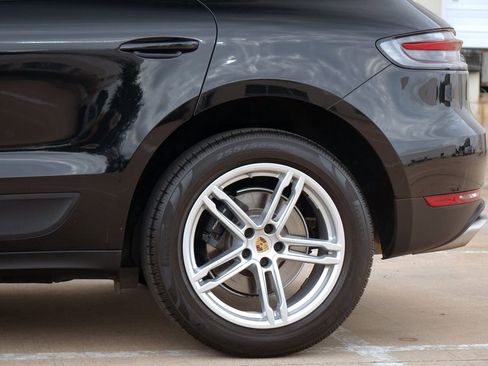 Used 2019 Porsche Macan AWD/4WD image 24