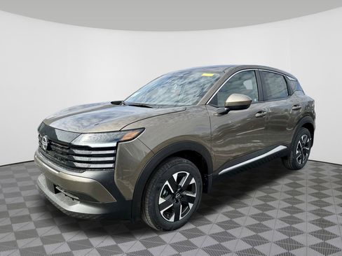 Used 2025 Nissan Kicks SV AWD/4WD image 9