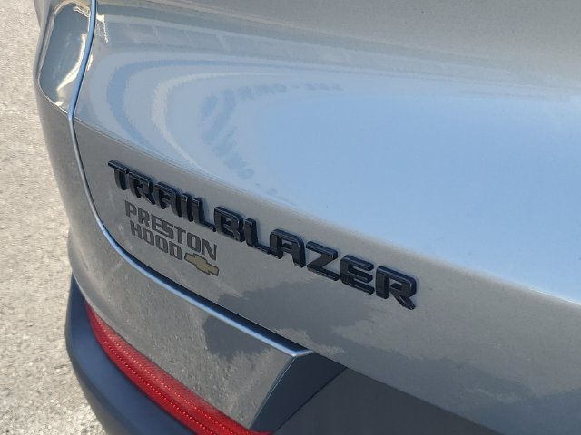 Used 2023 Chevrolet TrailBlazer LT w/ LPO, Blackout Package FWD image 9