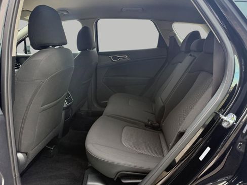 Certified 2025 Kia Sportage LX image 23