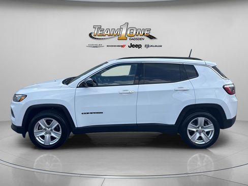 Used 2022 Jeep Compass Latitude w/ Convenience Group FWD image 5