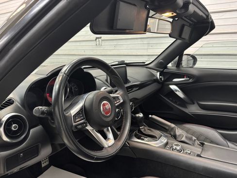 Used 2017 FIAT 124 Spider Abarth RWD image 12